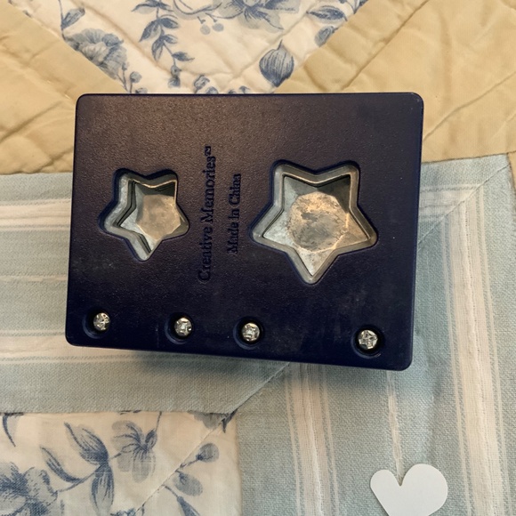 Creative Memories Star Paper Punch - Picture 2 of 4